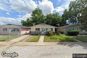 927 E 151st St, Phoenix, IL 60426