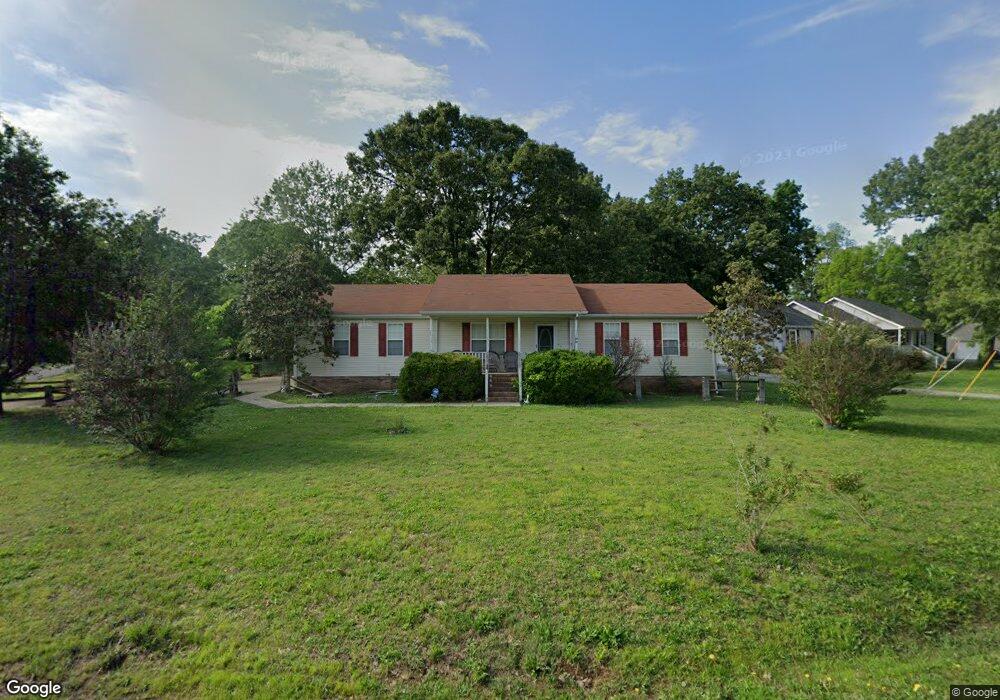 203 Shapard Dr, Shelbyville, TN 37160 - photo 1