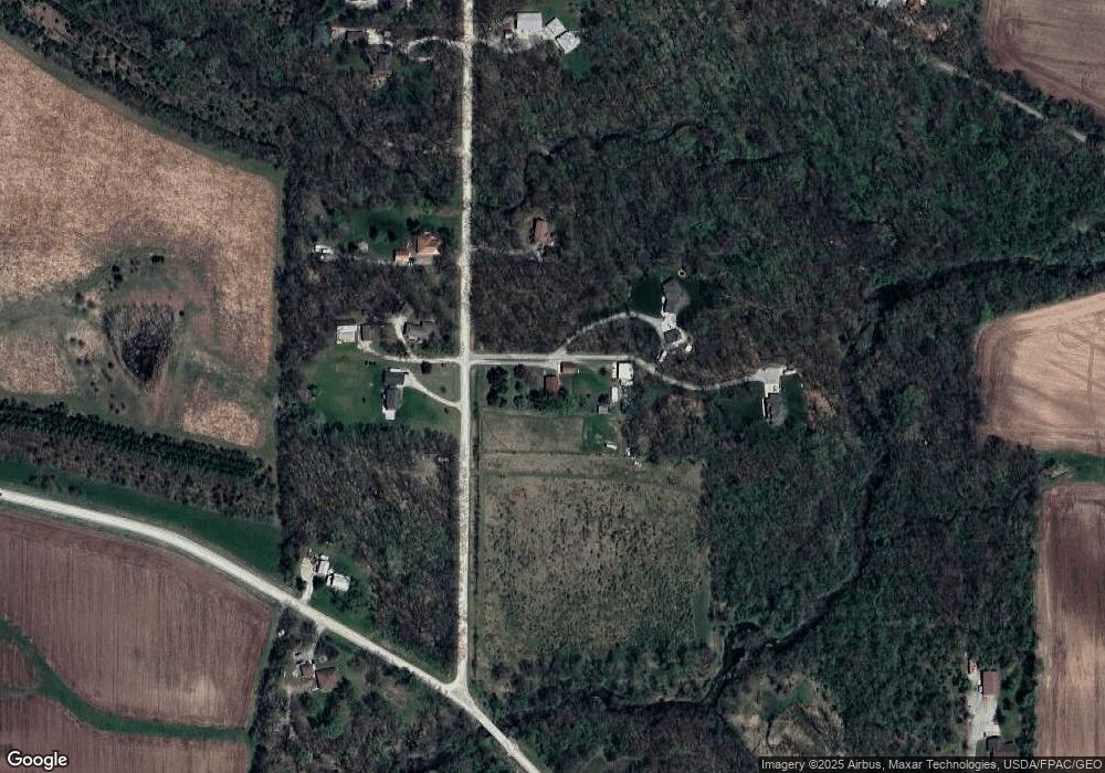 4101 Mcneil Rd, Center Point, IA 52213 - photo 1