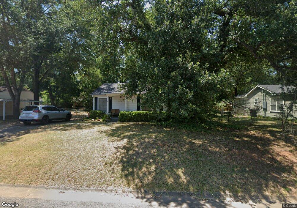 900 Leach St, Kilgore, TX 75662 - photo 1