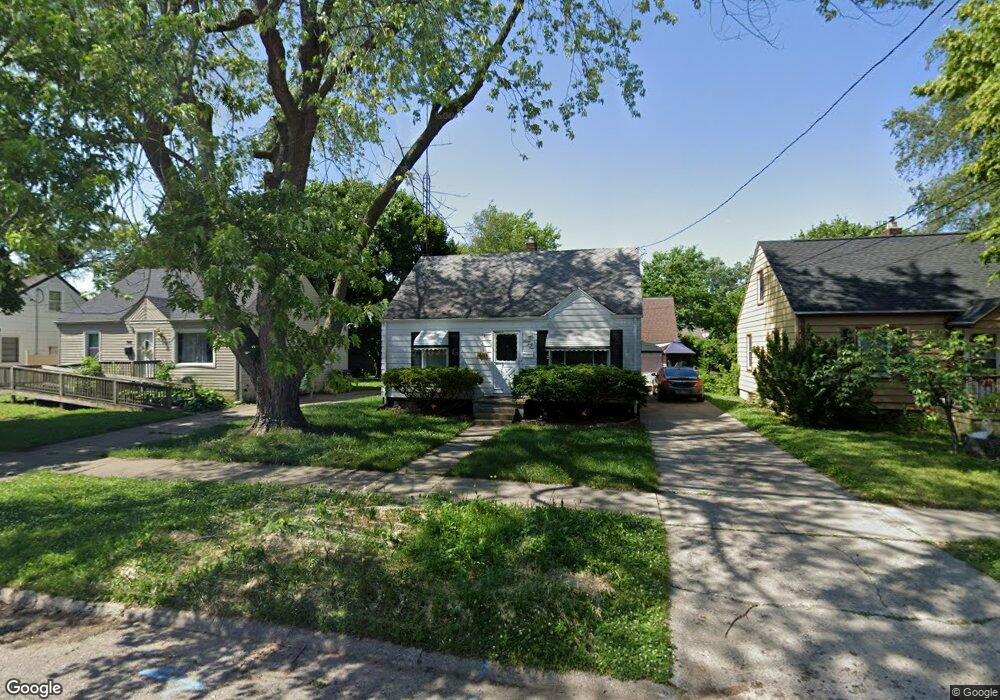 744 Waldman Ave, Flint, MI 48507 - photo 1