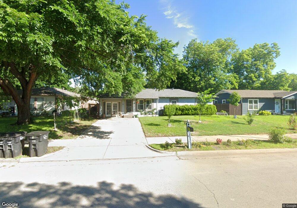 1008 Poindexter Ave, Cleburne, TX 76033 - photo 1