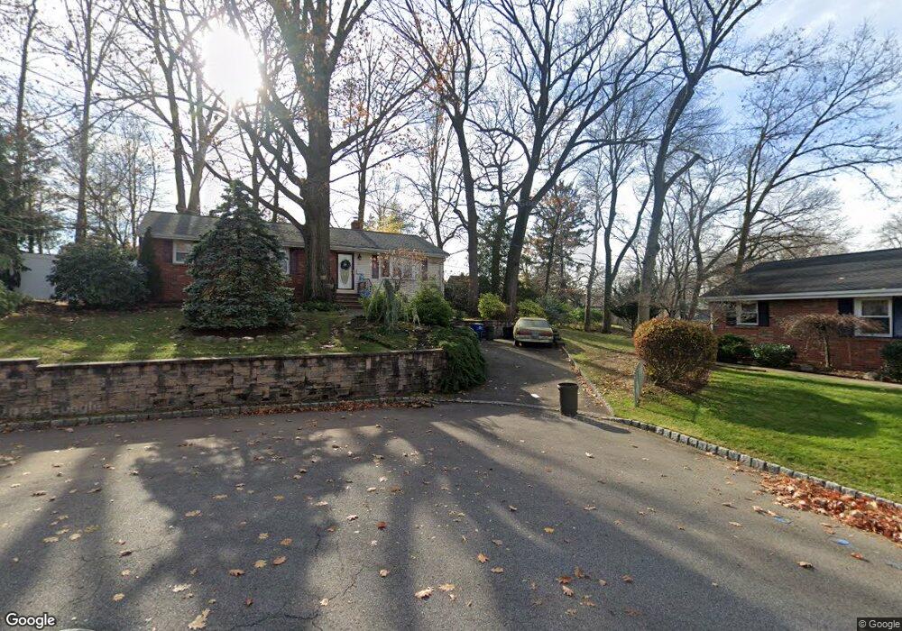 29 Bussell Ct, Dumont, NJ 07628 - photo 1