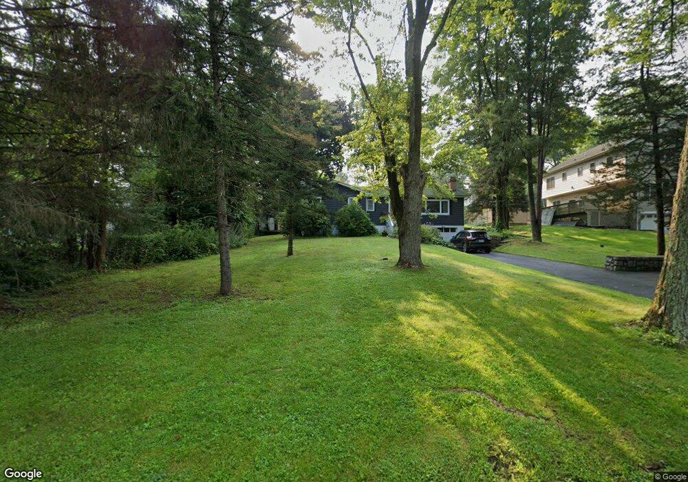 3262 Linda Ct, Yorktown Heights, NY 10598 - photo 1