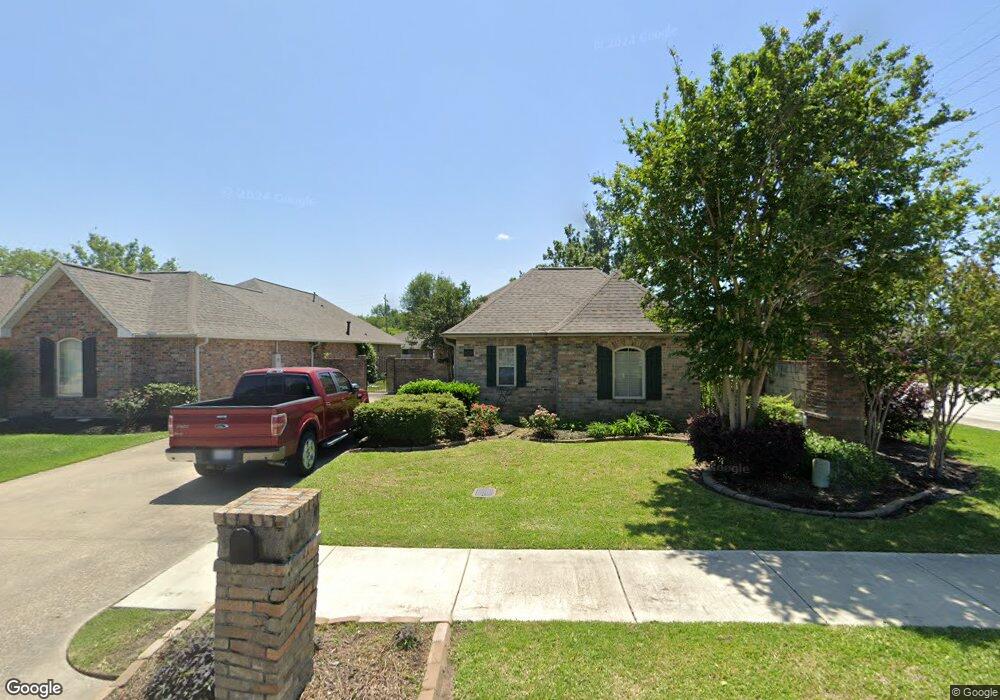 875 W Contour Dr, Lake Charles, LA 70605 - photo 1