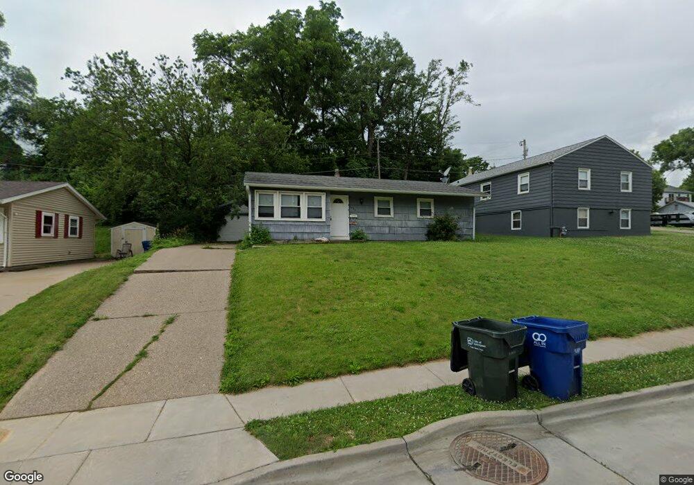1536 Spring St, Davenport, IA 52803 - photo 1
