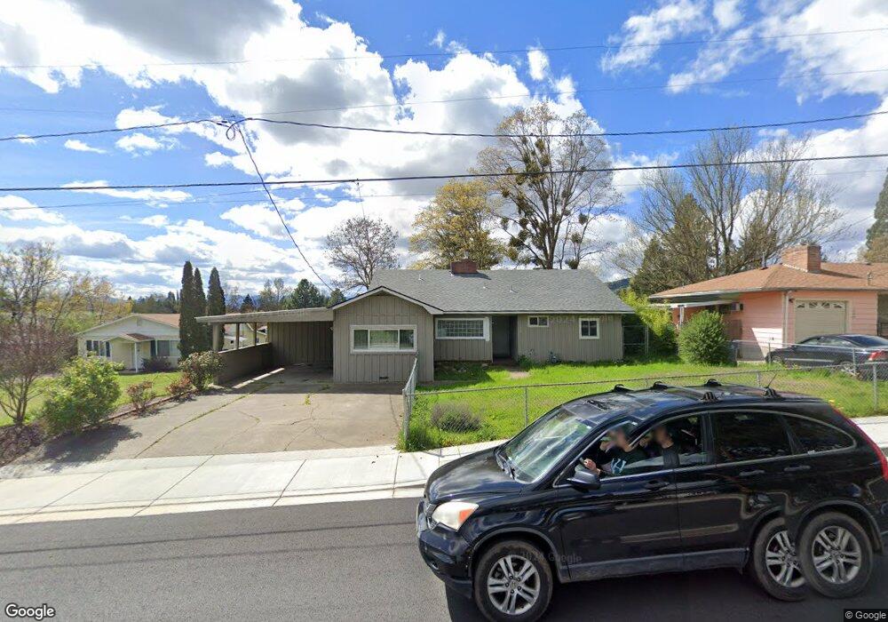 1166 NE 10th St, Grants Pass, OR 97526 - photo 1