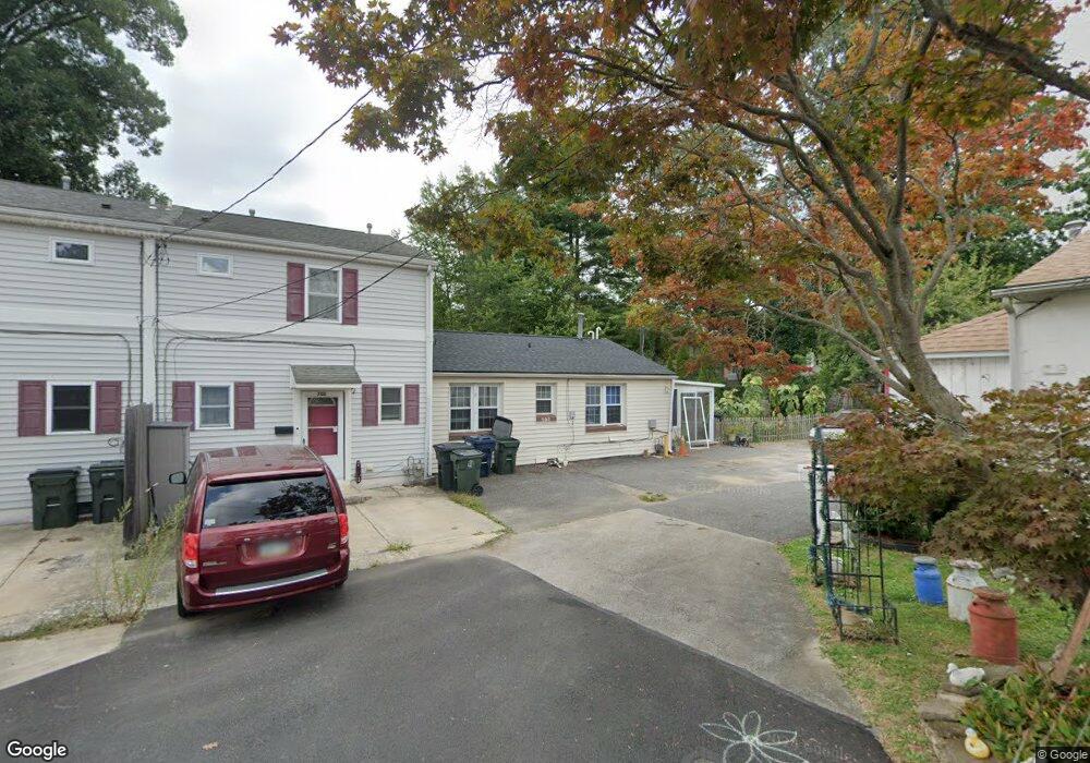 704 Salem Ct, Wallingford, PA 19086 - photo 1