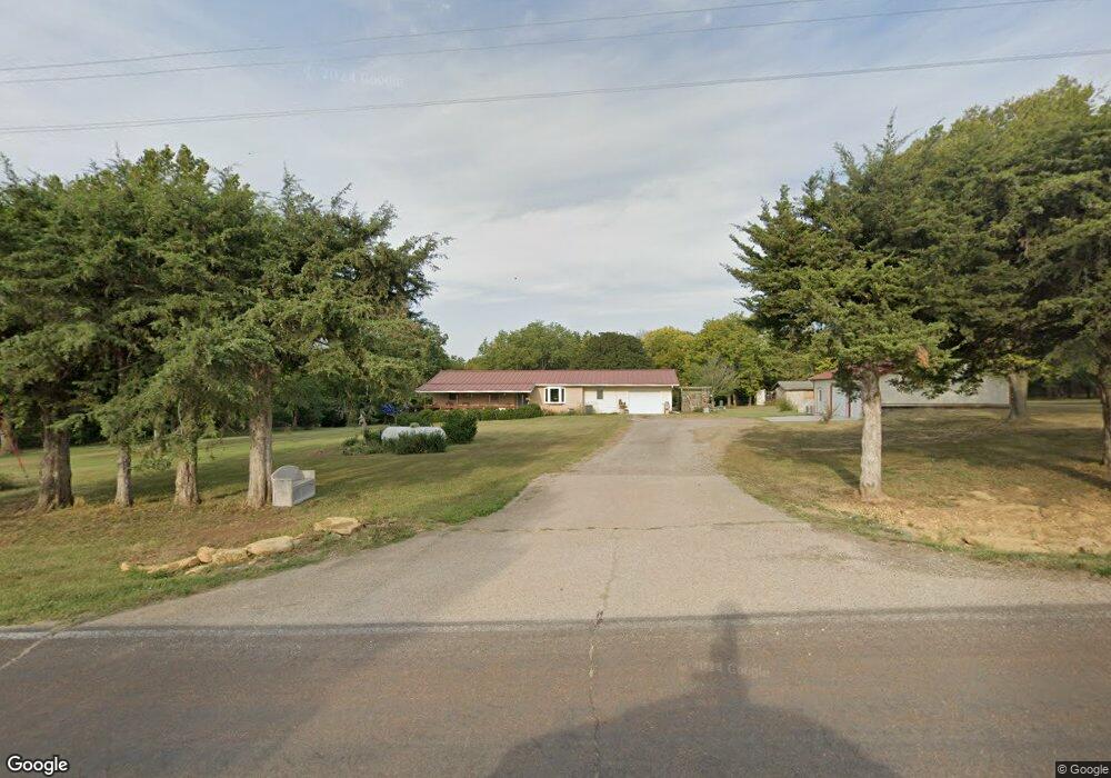 211 SW Valencia Rd, Topeka, KS 66615 - photo 1