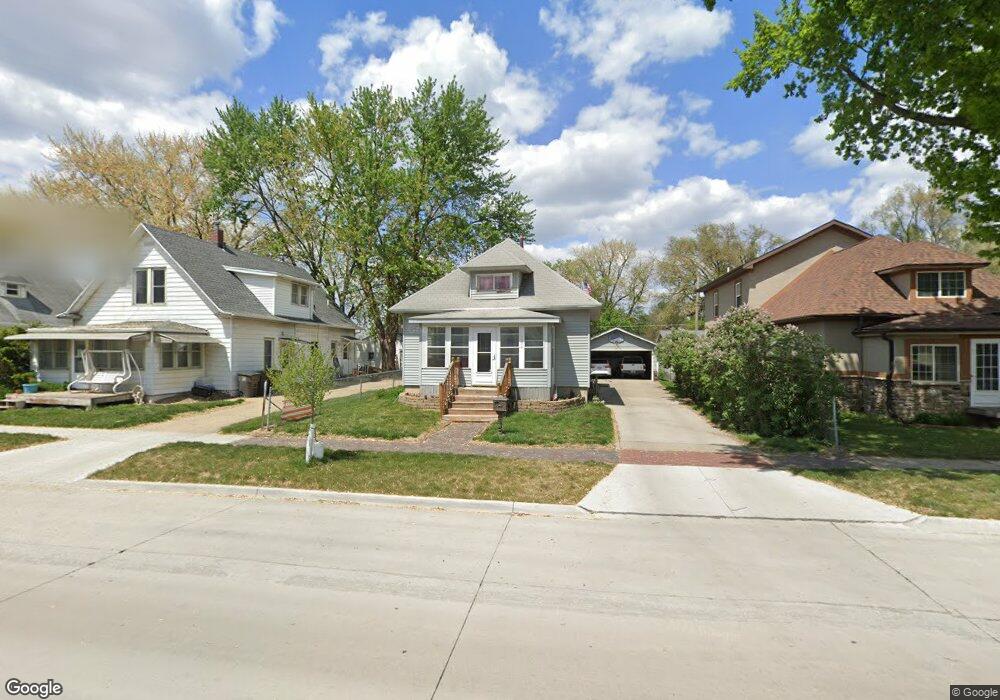 2328 E Walnut St, Des Moines, IA 50317 - photo 1