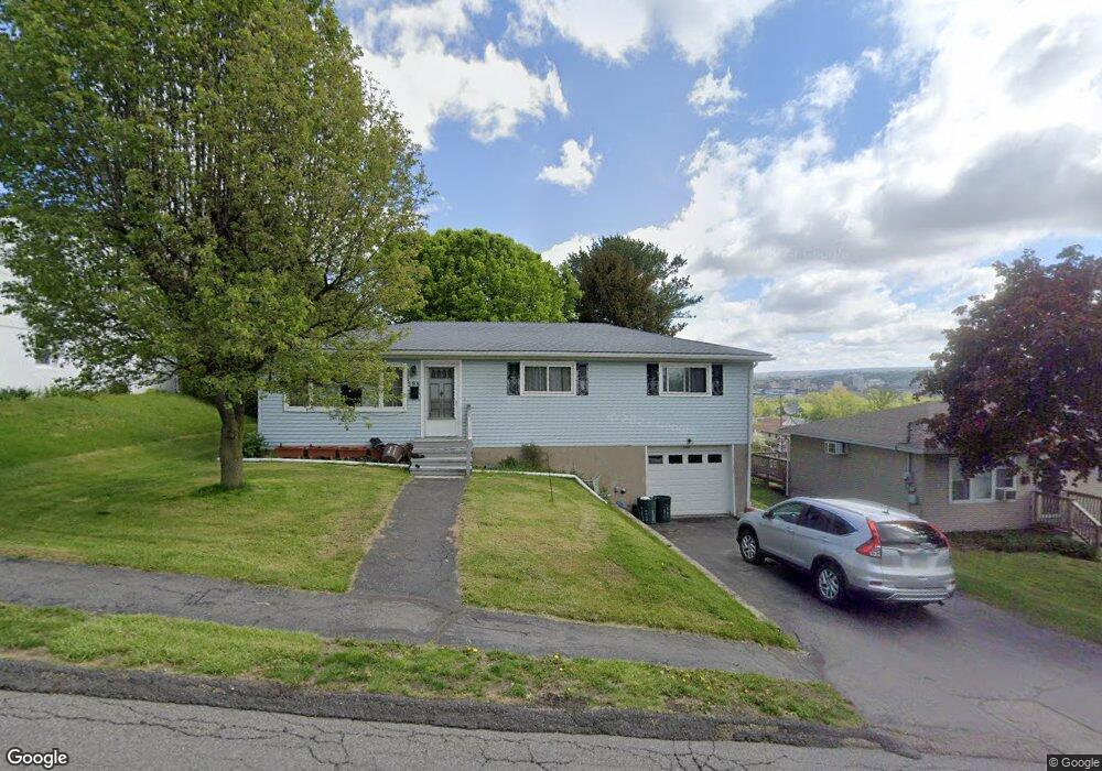 598 W Locust St, Scranton, PA 18504 - photo 1