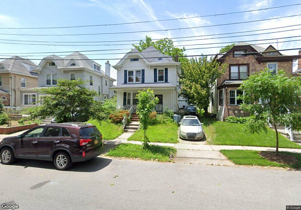 3320 190th St, Flushing, NY 11358 - photo 1