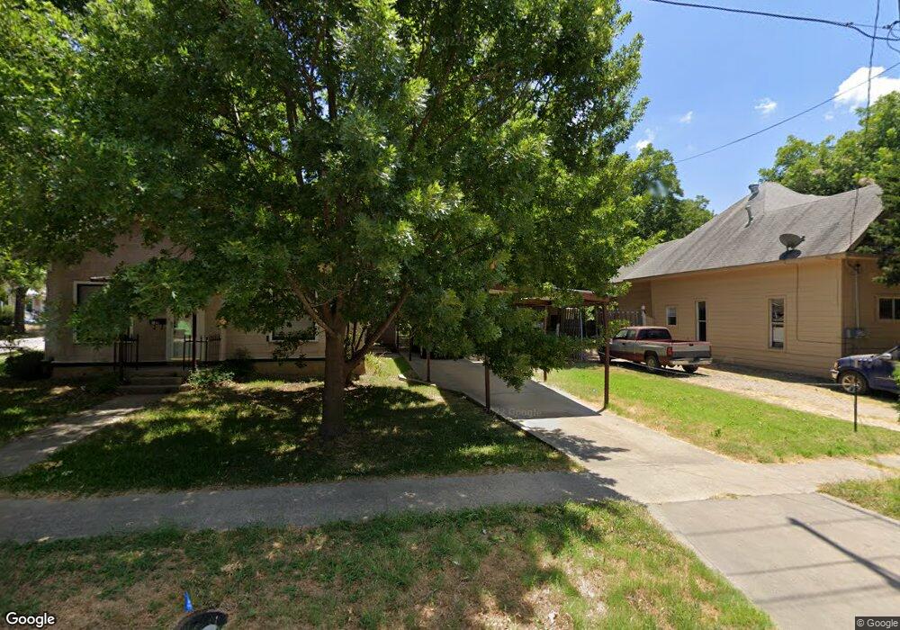 920 N Commerce St, Gainesville, TX 76240 - photo 1