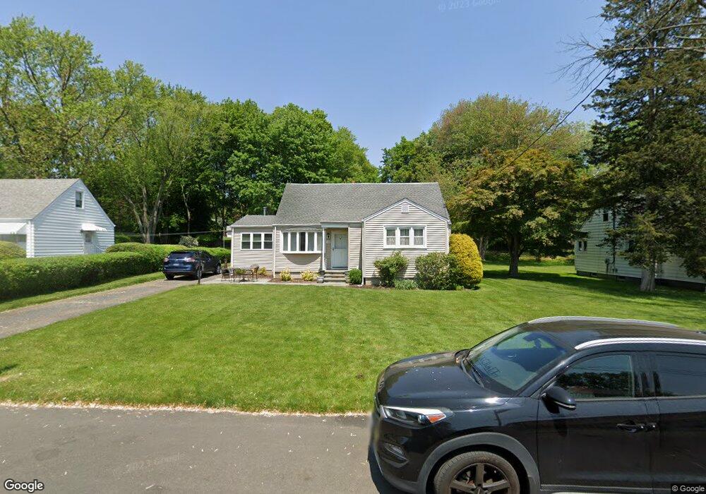 12 Shelbourne Rd, Trumbull, CT 06611 - photo 1