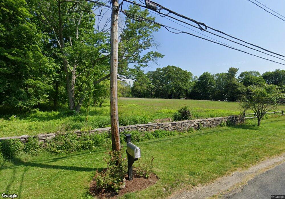 1061 Cedar Rd, Southport, CT 06890 - photo 1