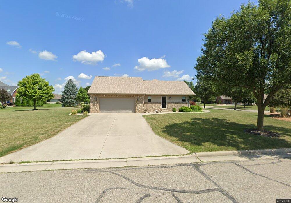 401 N Pointe Dr, Archbold, OH 43502 - photo 1