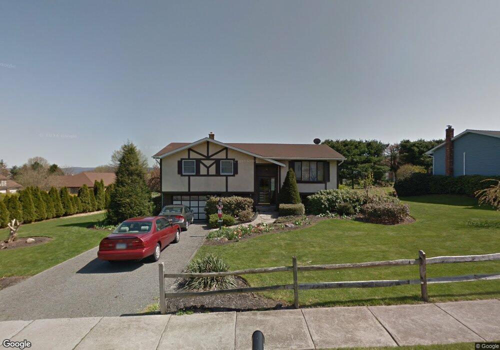 303 E Oriole Dr, Kingston, PA 18704 - photo 1