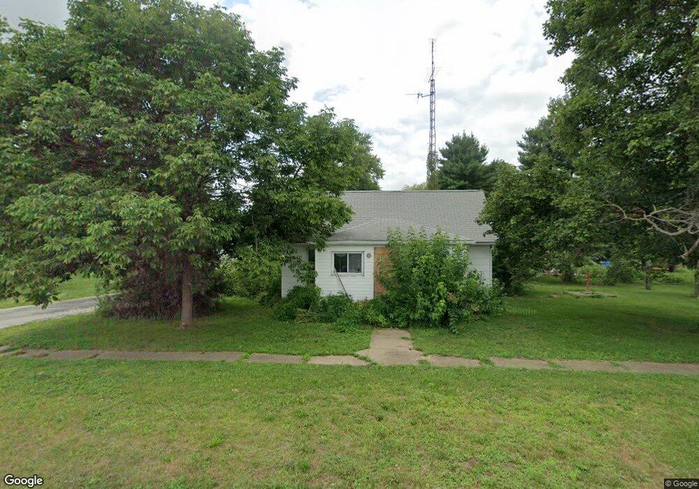 2285 Railroad St, Jacksonville, IL 62650 - photo 1