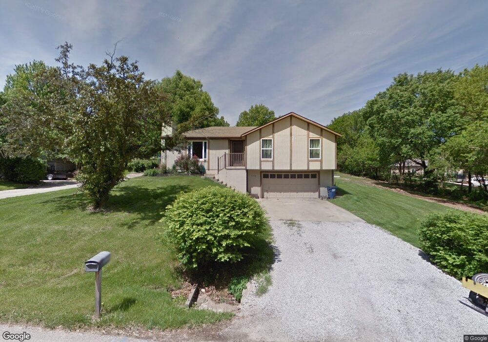 5330 Apache Ct, Shawnee, KS 66226 - photo 1