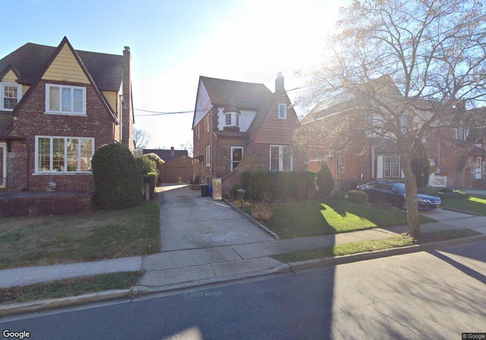 30 Dubonnet Rd, Valley Stream, NY 11581 - photo 1