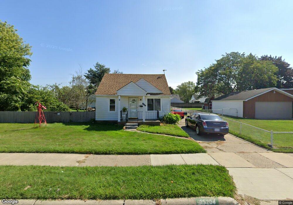 25204 Ford St, Roseville, MI 48066 - photo 1