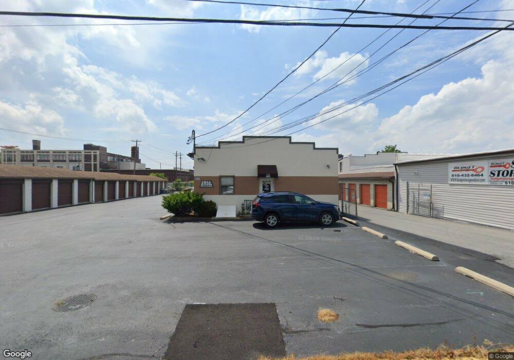 1010 N Quebec St, Allentown, PA 18109 - photo 1