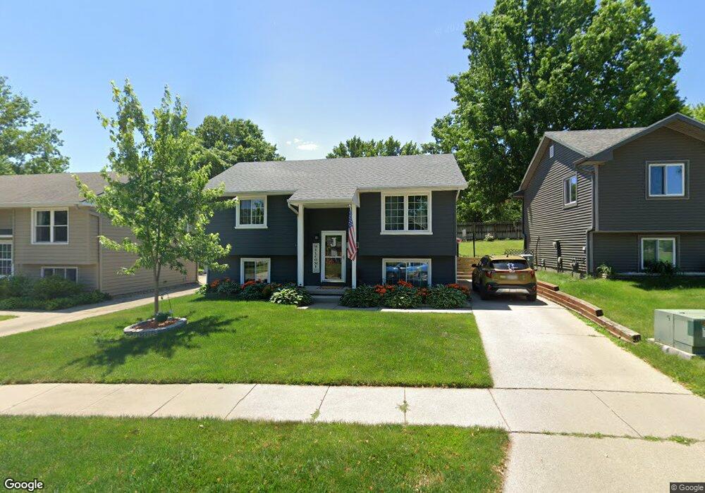 1907 E Lacona Ave, Des Moines, IA 50320 - photo 1