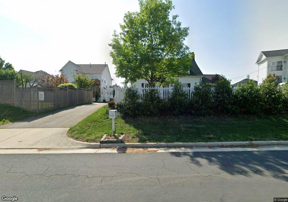 9025 Haywood Ave, Lorton, VA 22079 - photo 1