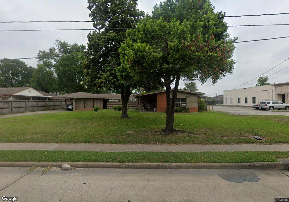 864 W Little York Rd, Houston, TX 77091 - photo 1