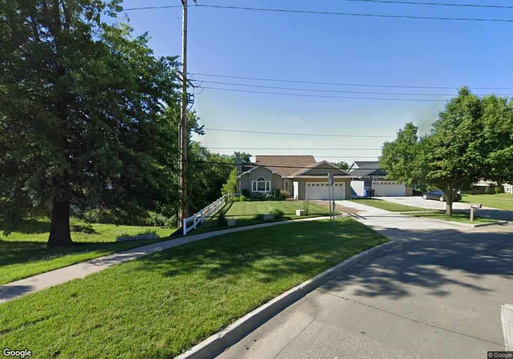 1641 E Watrous Ave, Des Moines, IA 50320 - photo 1