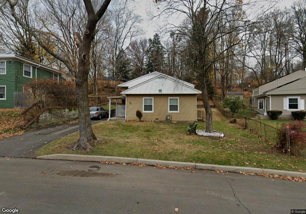 135 Rock Creek Rd, New Haven, CT 06515 - photo 1