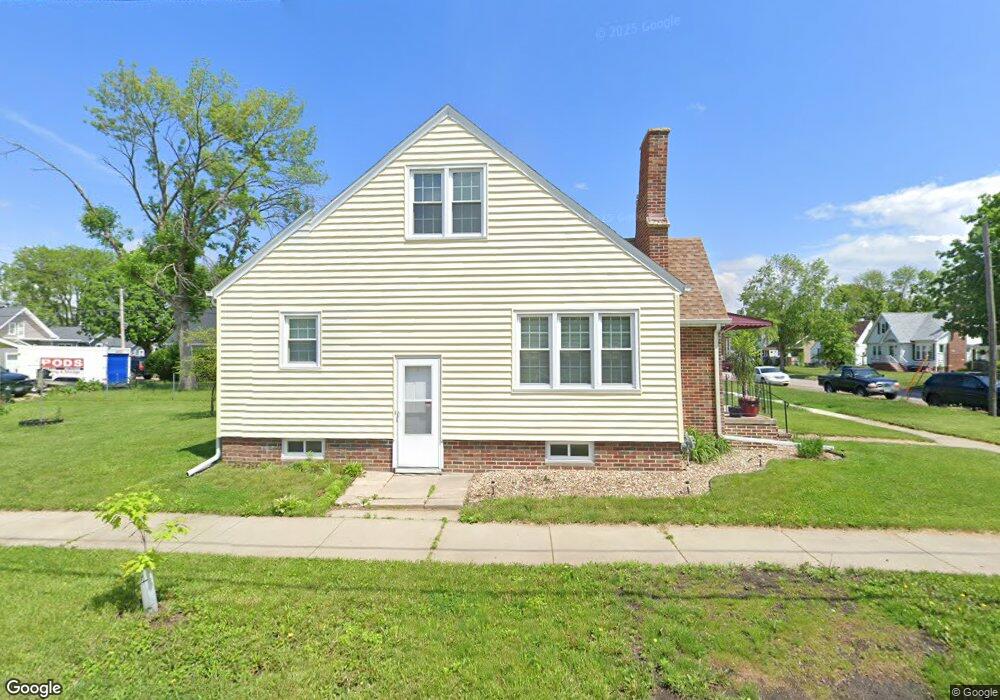 1830 2nd St SW, Cedar Rapids, IA 52404 - photo 1