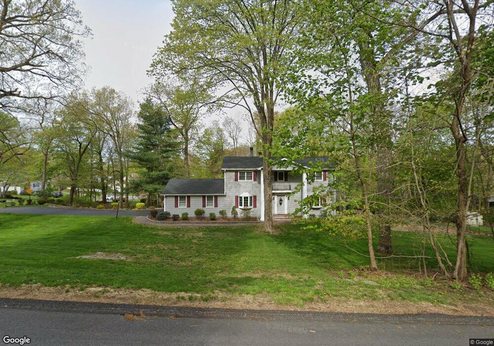 2147 van Cortlandt Cir, Yorktown Heights, NY 10598 - photo 1