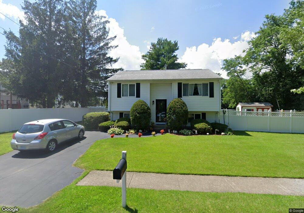 67 Felicia Ct, Warwick, RI 02889 - photo 1