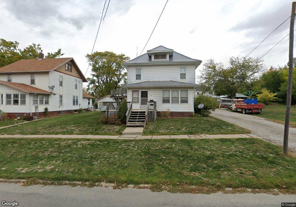 612 S 2nd Ave W, Newton, IA 50208 - photo 1