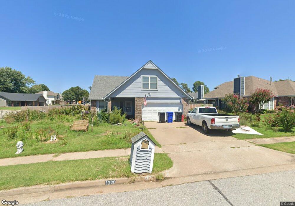 1320 W Twin Oaks St, Broken Arrow, OK 74011 - photo 1