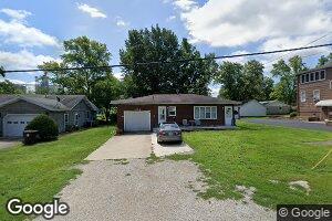 233 E Morris St, Bement, IL 61813