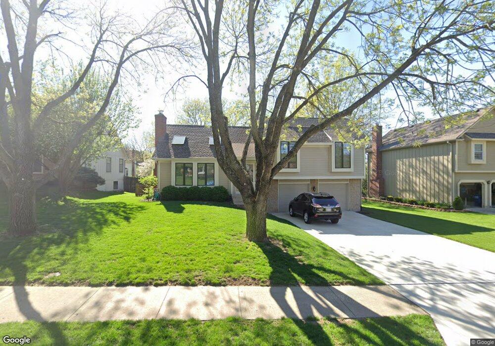 7920 Acuff Ln, Lenexa, KS 66215 - photo 1