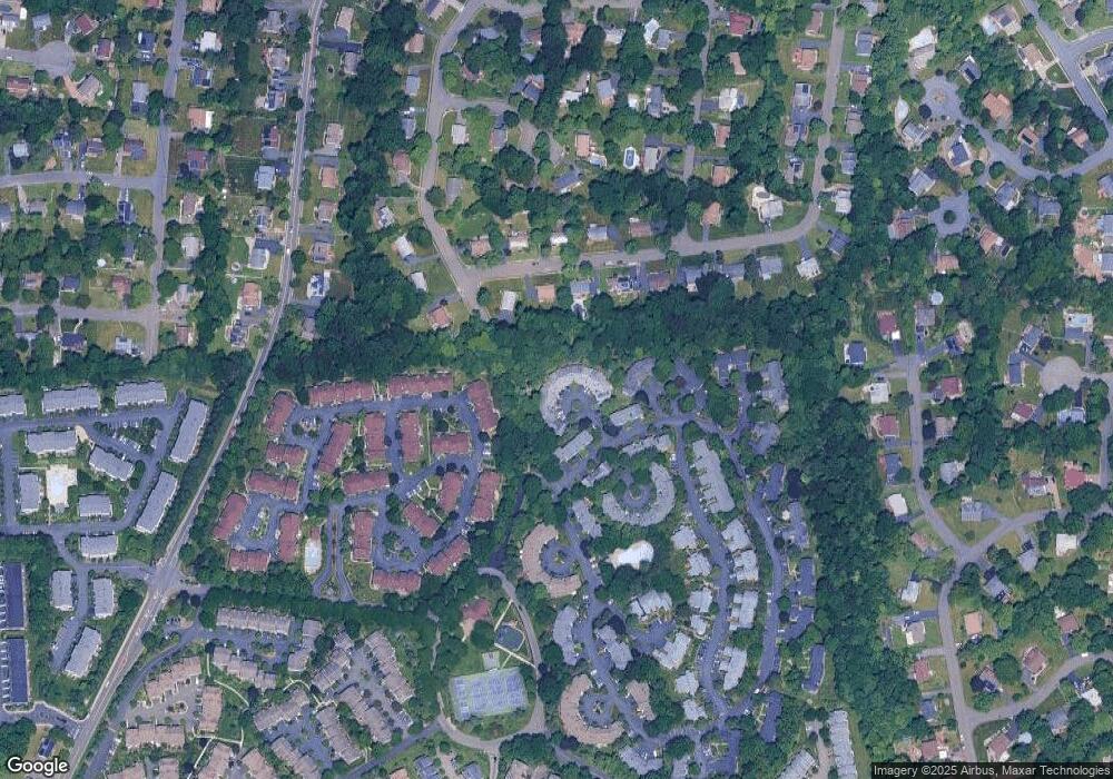 271 Treetop Cir unit 271, Nanuet, NY 10954 - photo 1