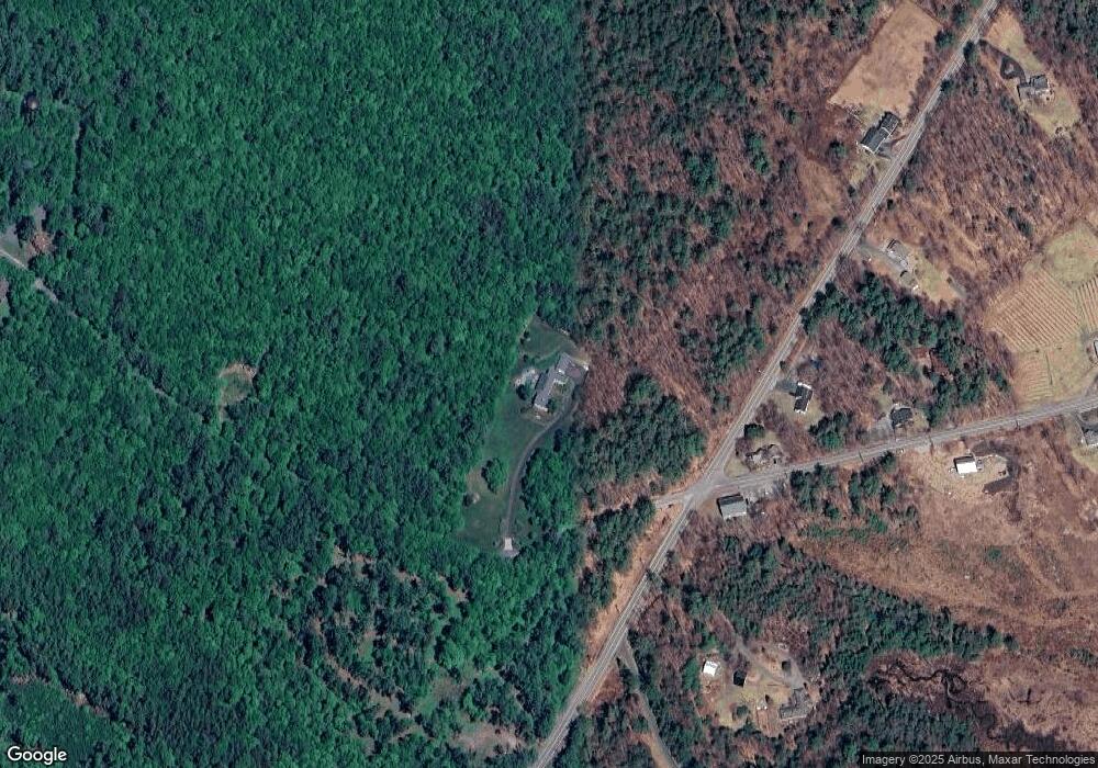 54 Soo Nipi Park Rd, New London, NH 03257 - photo 1