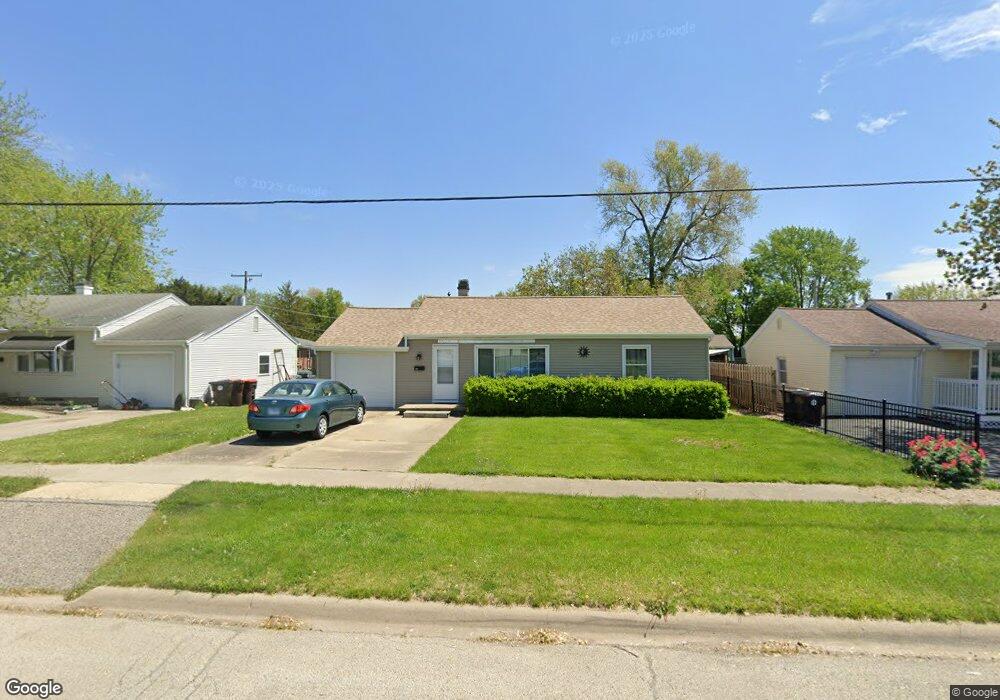 204 Limit St, Lincoln, IL 62656 - photo 1