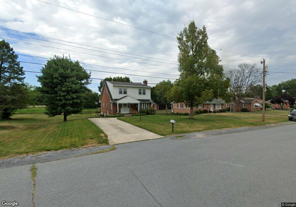 17536 Woodlawn Dr, Hagerstown, MD 21740 - photo 1