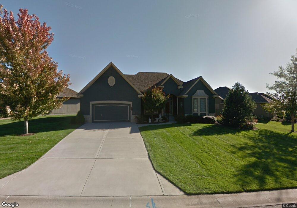 4911 Bradshaw St, Shawnee, KS 66216 - photo 1