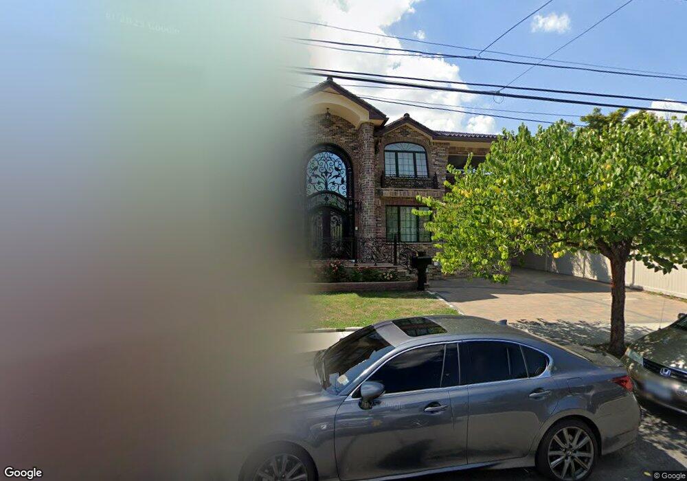 40-12 215th St unit 1 Fl, Bayside, NY 11361 - photo 1