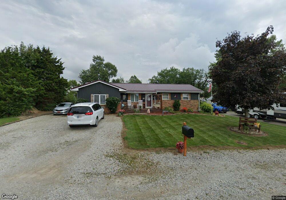 441 W Plate Glass St, Montpelier, IN 47359 - photo 1