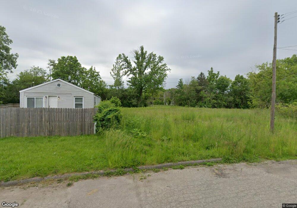 1347 Tremont Ave, Flint, MI 48505 - photo 1