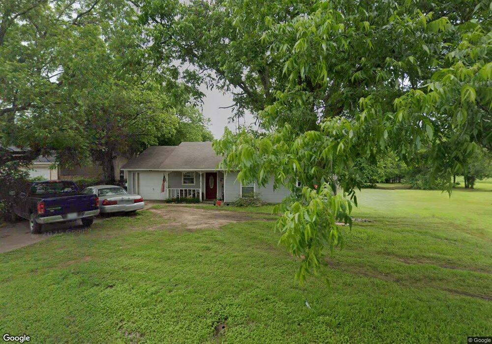 408 E Kilpatrick St, Cleburne, TX 76031 - photo 1