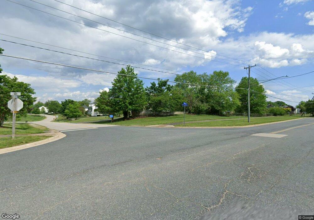 8947 Hollymeade Dr, Lorton, VA 22079 - photo 1