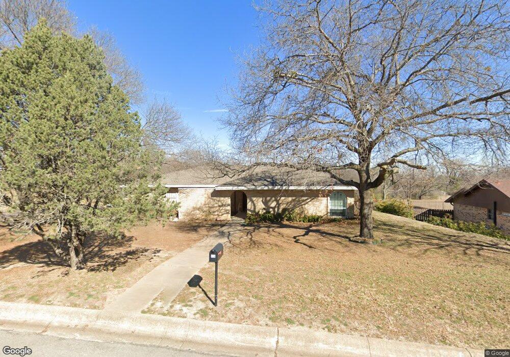 404 Mockingbird Ln, Weatherford, TX 76086 - photo 1