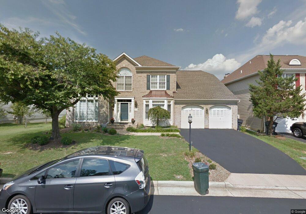 8304 Judy Witt Ln, Vienna, VA 22182 - photo 1